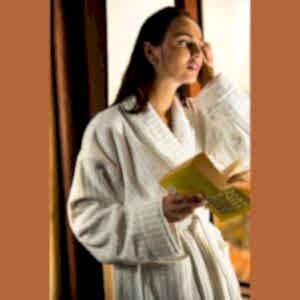 dk tekstil kadife çizgili otel bornozu